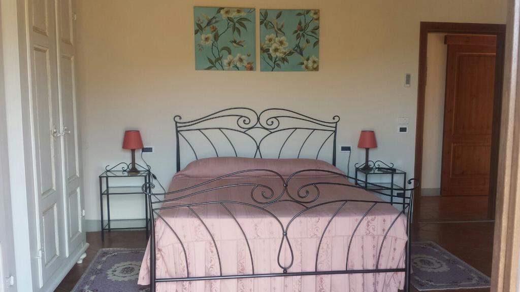 Agriturismo Fattoria Di Gragnone Guest House Rom bilde