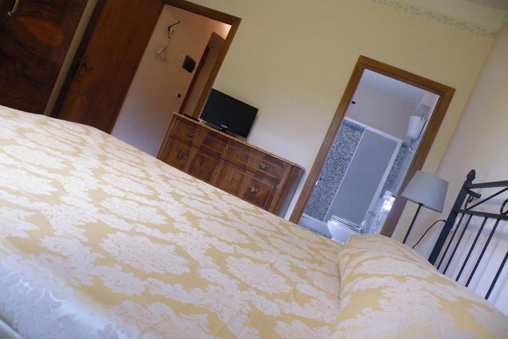 Agriturismo Fattoria Di Gragnone Guest House Rom bilde