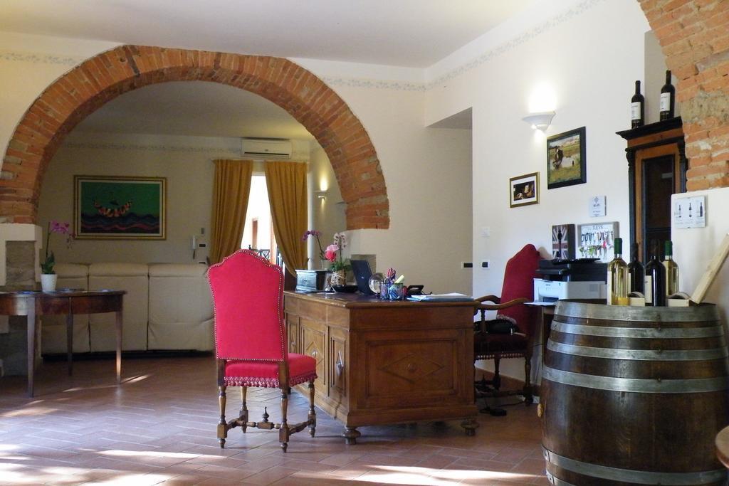 Agriturismo Fattoria Di Gragnone Guest House Eksteriør bilde